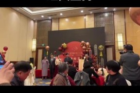 开云登录入口-FPX教练压力巨大！，莎拉波娃遭遇十二持续失利观众掌声雷动(弹跳力训练视频)